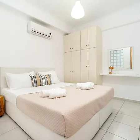 Overview Mykonos Plintri