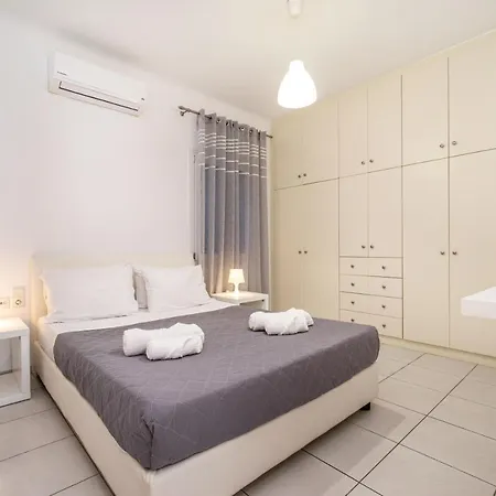 Overview Mykonos Plintri