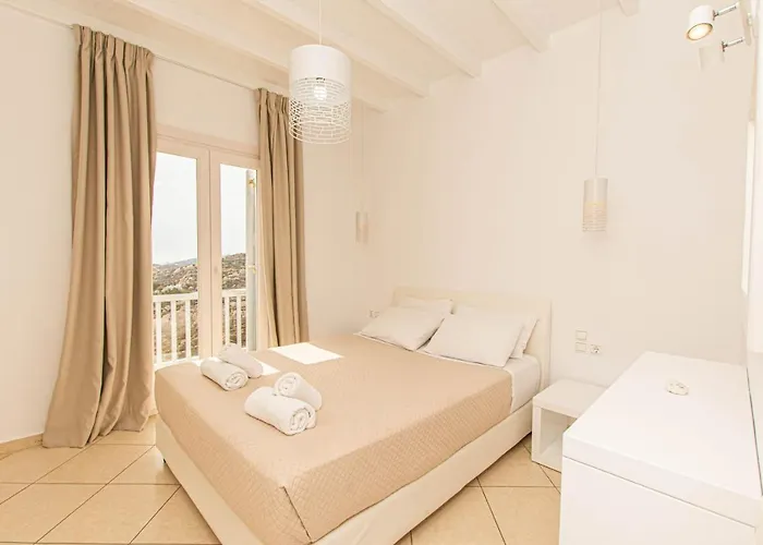 Overview Mykonos Plintri