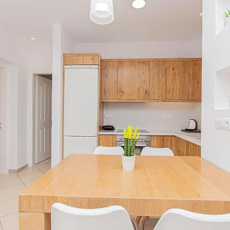 Apartahotel Overview Mykonos 4*