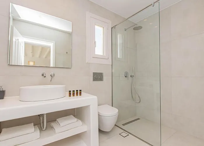 Overview Mykonos Plintri